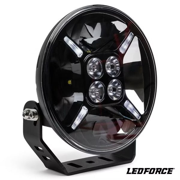 Zusatzscheinwerfer-Set: 4 × LEDFORCE Apex 120W – 4er-PACK LED-Zusatzscheinwerfer inkl. Halterung, Stabilisierungsstreben und Relaiskabelsatz – 9–32V